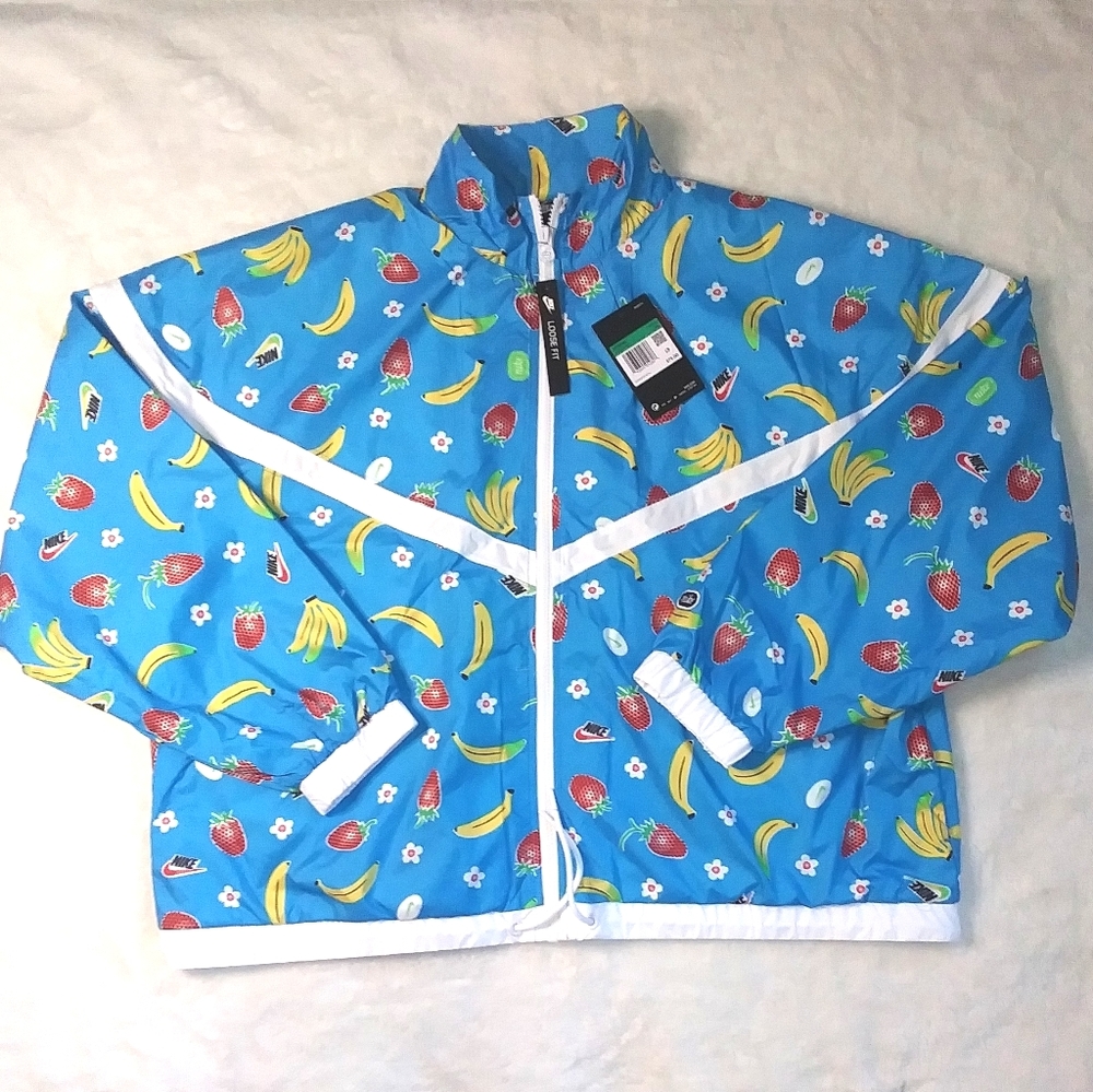 Nike Women's Sportswear Woven Printed Jacket